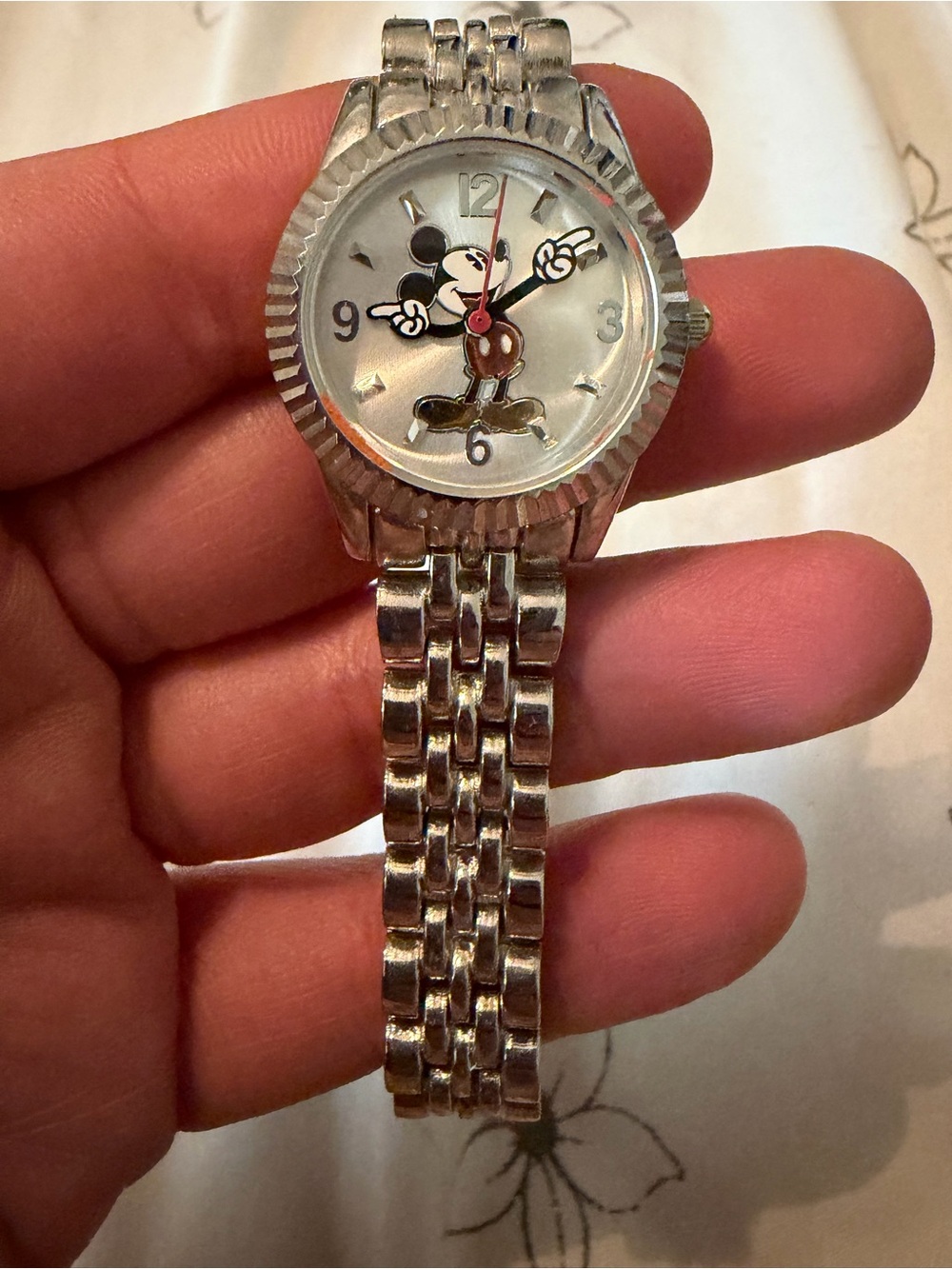Silver Mickey Mouse Analog Watch - Classic Disney Style